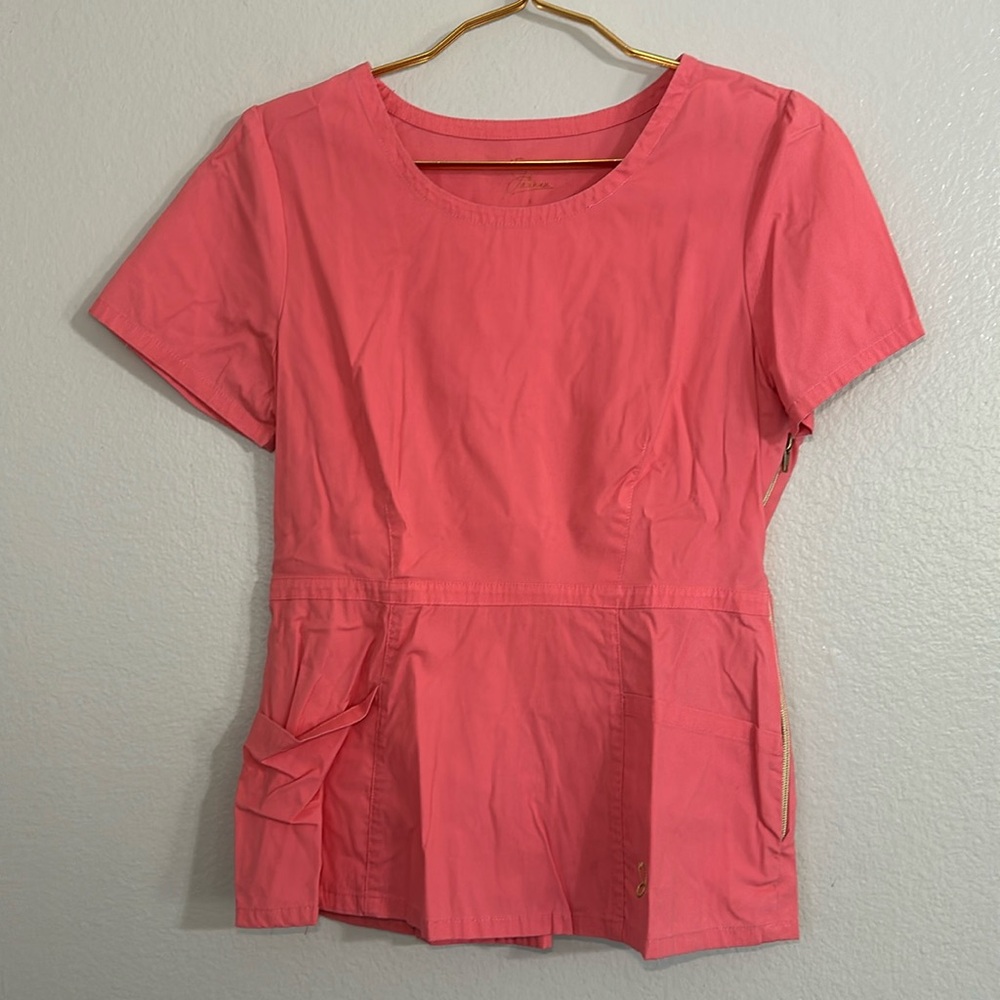 Jaanuu peach peplum scrub top size S